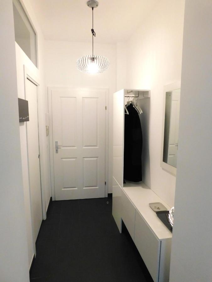 Max, Ruhige Sonnige Wohnung In Praternahe Viena Exterior foto