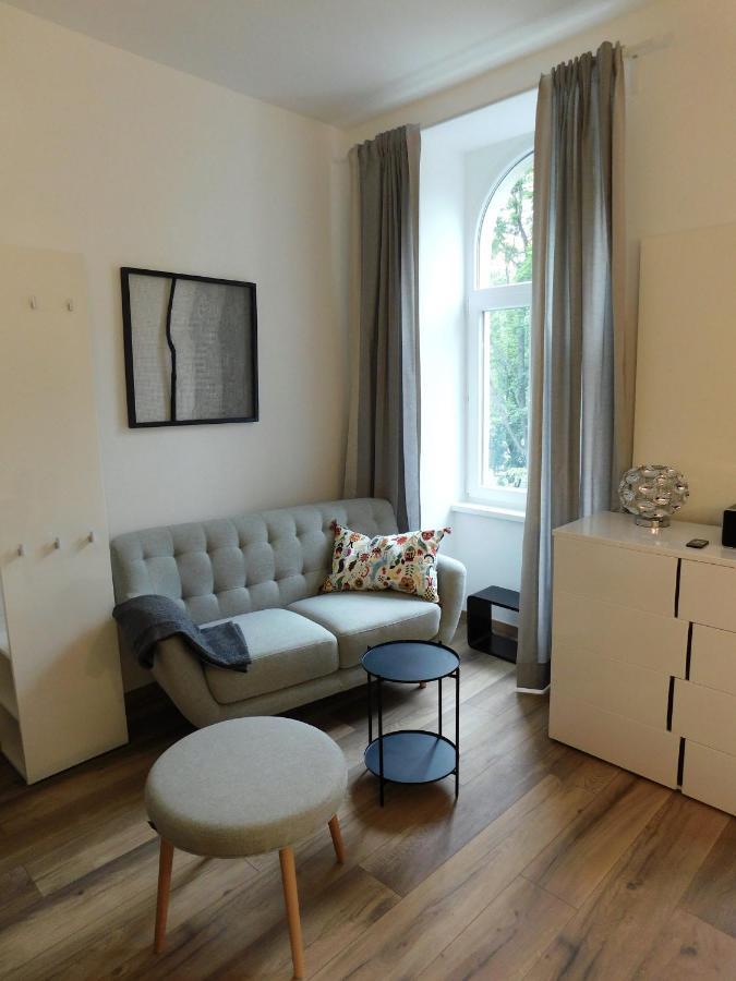 Max, Ruhige Sonnige Wohnung In Praternahe Viena Exterior foto
